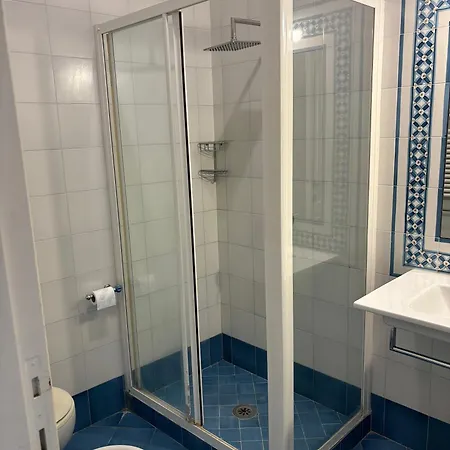 Nennell'apartment شقة *