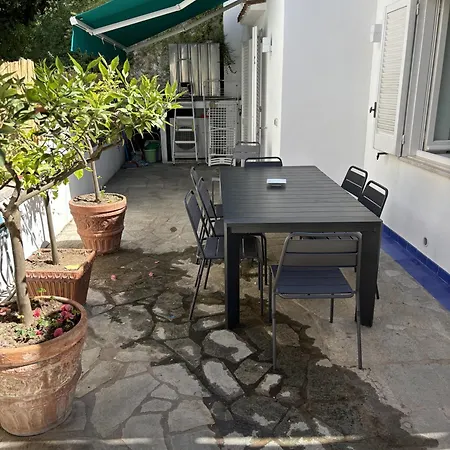 Nennell'apartment شقة كابري